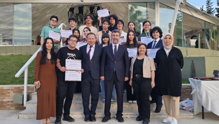 Argem’de Ödüller Ve Sertifikaların Verildiği Yılsonu Coşkusu