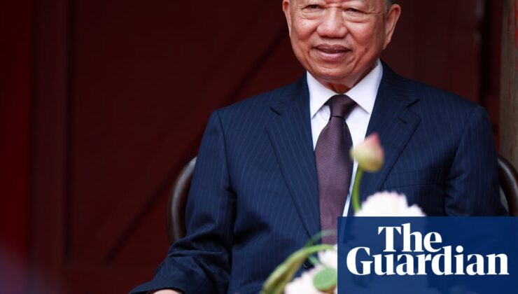 Hanoi, ekonomistin Vietnam’ın liderini içeren sorunu kapağında yasakladı.