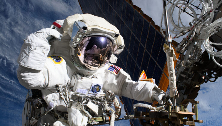 NASA Astronot Anne McClain Uzay İstasyonu’nda çalışıyor – NASA