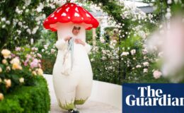 Bolivya’da İnsan Heykelleri ve Chelsea’de Çiçekler – Günün Fotoğrafları: Pazartesi