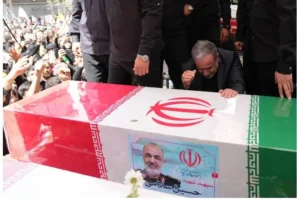 İsrail ve İran...Trump daha fazla saldırıyla tehdit ederken, Tahran'da büyük cenaze töreni