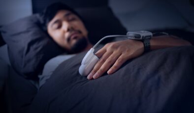 Uykusuzluk olan insanlar yeni ilaçlarda rahatlama, vaat eden kannabinoidler ve giyilebilir cihazlar buluyor