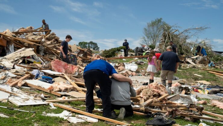 Trump’ın FEMA AID’de imzası için haftalar bekleyen felakete çarpan devletler