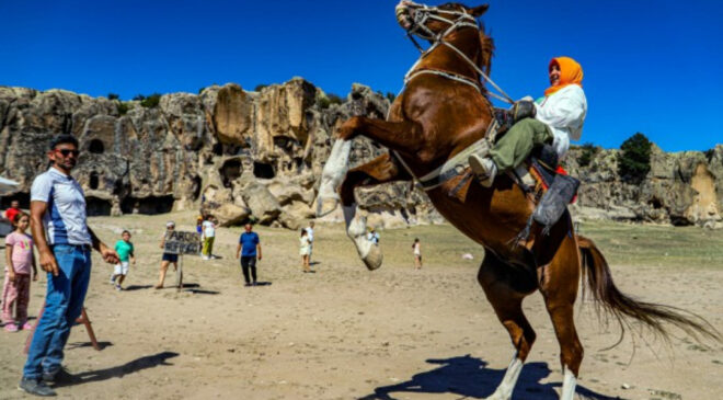 Psidia turizm doğa ve gezi derneği Eskişehir Gezisinde