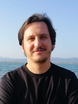 Yeni Kitap Söyleşisi: Şafak Çelik