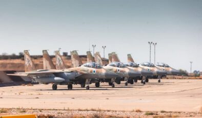 İsrail Yemen’de İran destekli Houthis’e karşı hava saldırılarını duyurdu