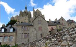 Mont St Michel – Manevi bir Spire yükseliş.