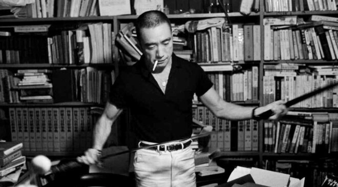 Yukio Mishima: Japonya’nın Kötü Şöhretli Roman Yazarının Tuhaf Hikâyesi