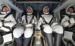 Uluslararası Uzay İstasyonu'nda mahsur kalan astronotlar Dünya'ya döndü