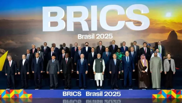 Hakan Fidan, BRICS Zirvesi’nde Aile Fotoğrafı Çektirdi