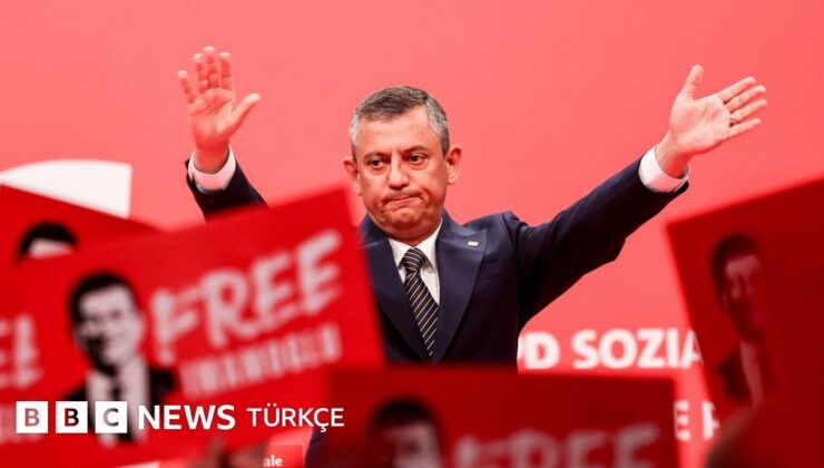 CHP’de belediye operasyonlarına karşı hangi seçenekler masada? – BBC News Türkçe