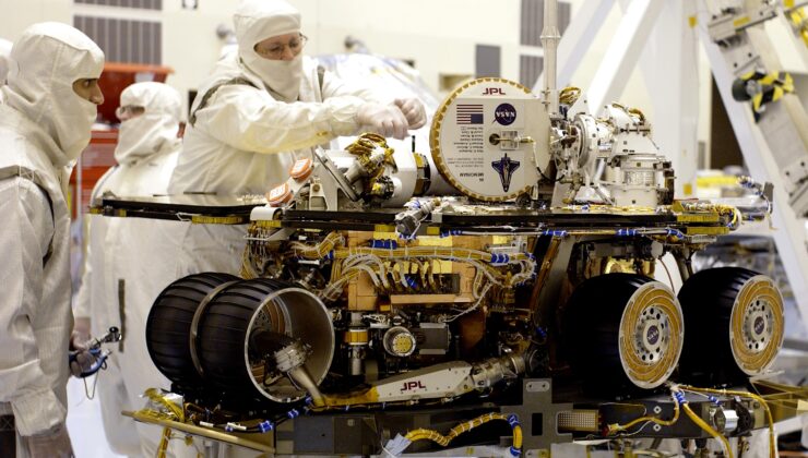 NASA’nın Spirit Rover bakıyor – NASA