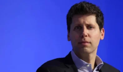 OpenAI CEO’su Sam Altman, Meta’nın 100 Milyon Dolarlık İmza Primleriyle Yetenekleri Avlamaya Çalıştığını İddia Ediyor