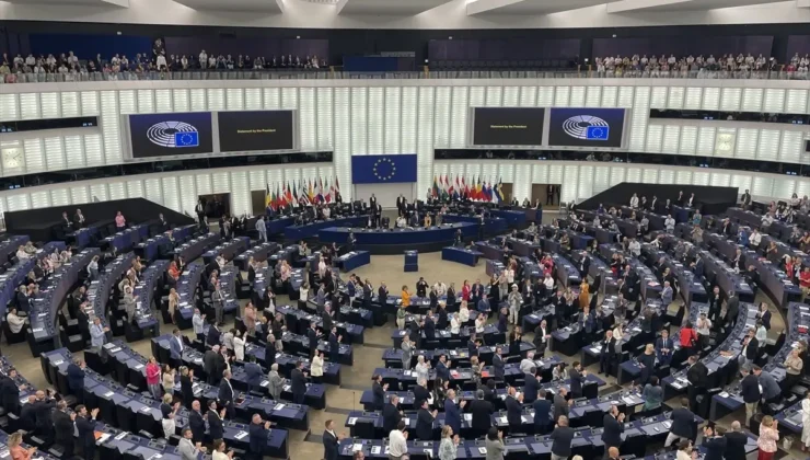 AP Başkanı Metsola: Srebrenitsa Soykırımı’nın Unutulmaması Gerekiyor