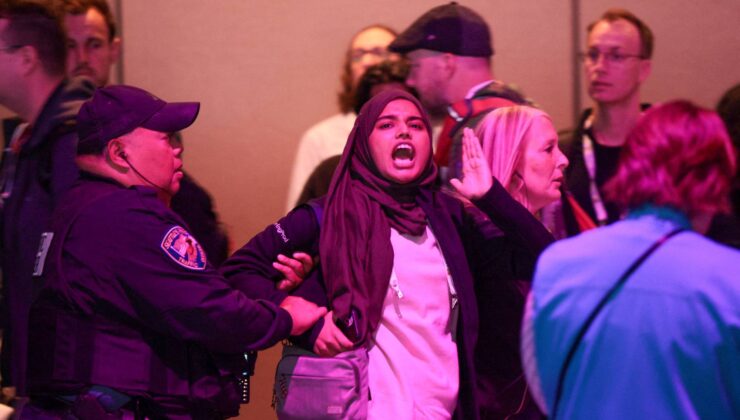 Microsoft’un İsrail ordusuyla iş birliği yapmasını protesto etmek amacıyla şirket başkanının ofisine baskın düzenleyen 7 kişi gözaltına alındı
