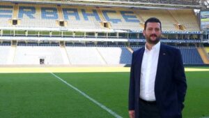 Fenerbahçe yöneticisi Ahmet Ketenci: Acil ihtiyaçlarımızdan sonra transfer çalışmalarımızın ikinci fazına başladık
