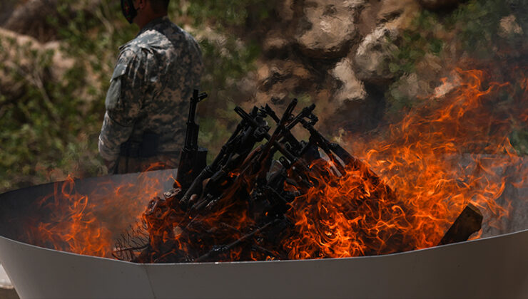 AKP’li Metiner: Türkiye, Mazlum Abdi ve İlham Ahmed’le doğrudan ve açıktan görüşen ülke olmalıdır