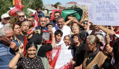 Özgür Özel Sivaslılara seslendi: ‘AK Toroslar Çetesi’ni dinlemek isteyenleri akşam saat 18.00’de mitinge bekliyoruz!