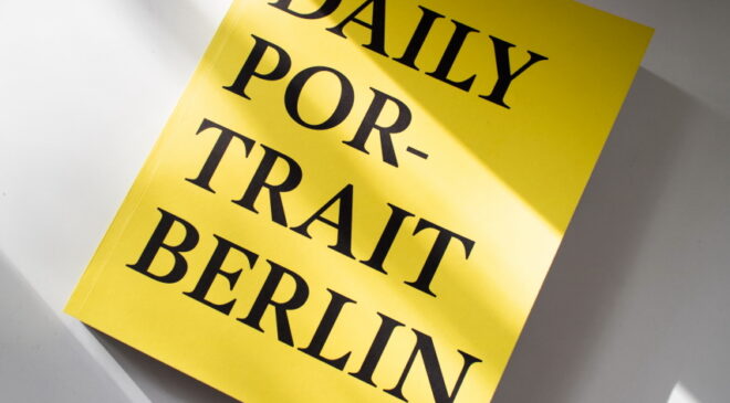 Evlerinde 381 çıplak berliner fotoğraf kitabı