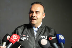 Bakan Kacır: Ay'a milli uzay aracımızla gideceğiz