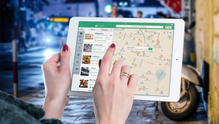 Dünya Haritası Küre Lambası – Hayley Drumwright