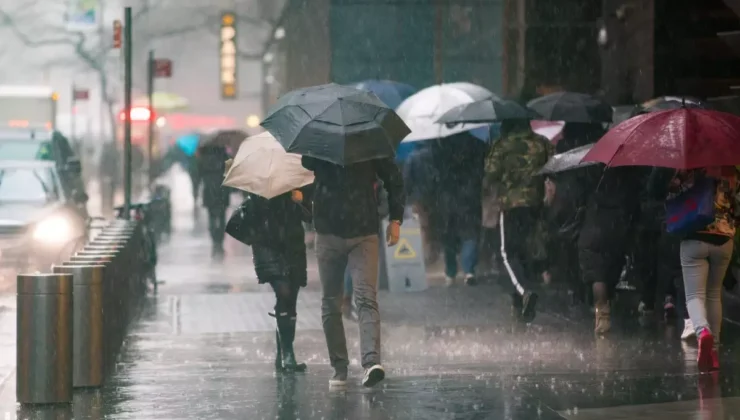 ABD’nin New York ve New Jersey eyaletlerinde sel nedeniyle olağanüstü hal ilan edildi