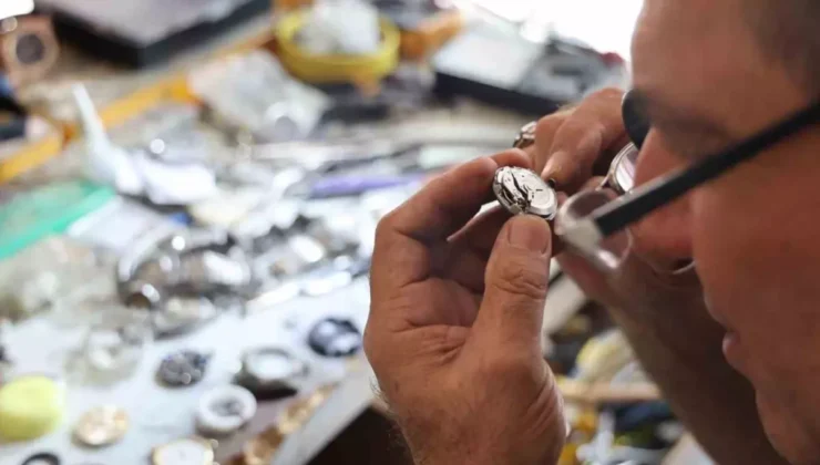 Saat ustaları çıraksız kaldı! Bir meslek sessizce yok oluyor