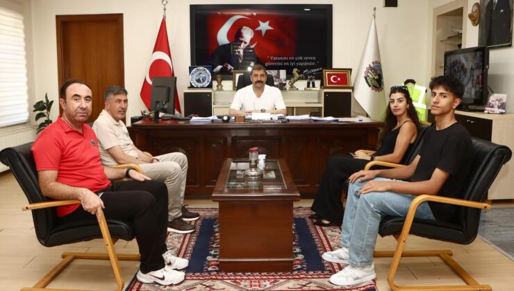 Kula Belediyesi’nden Genç Yeteneğe Sanat Ödülü