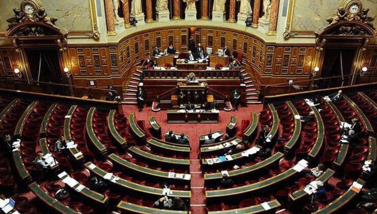 Fransa’da hükümet düşebilir! 1 yılını doldurmayan Bayrou hükümetine güven oylaması – Son Dakika Dünya Haberleri CNN Türk | Video