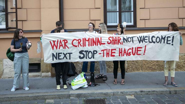 İsrail Dışişleri Bakanı Saar’a Hırvatistan’da protesto ile karşılama: Savaş suçlusu, hoş gelmedin – Dünya Haberleri CNN TÜRK