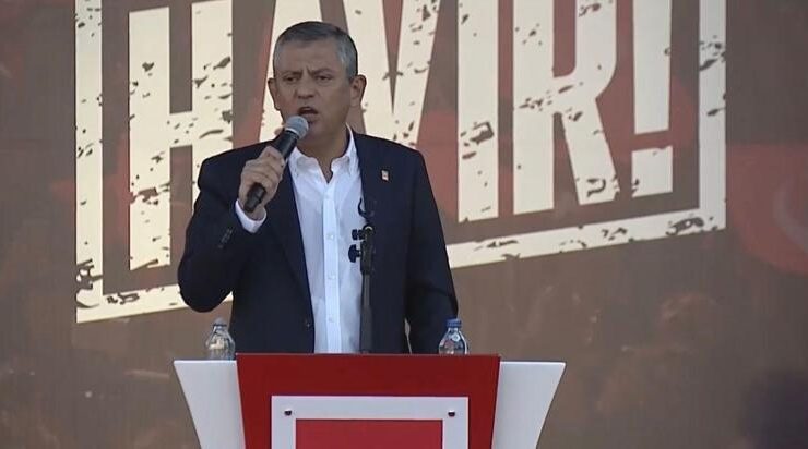 Özgür Özel Ankara'daki mitingde konuştu: "Geri adım görmeyeceksiniz"