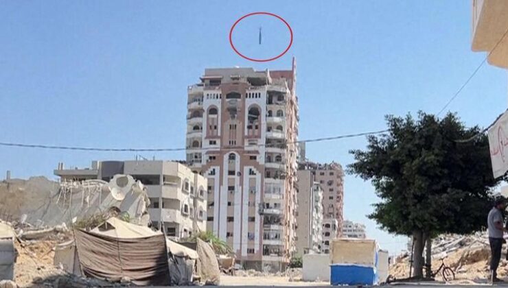 İsrail aynı anda iki binayı vurdu! 10 dakika süre verilen Gazzeliler panik içinde kaçtı | Video