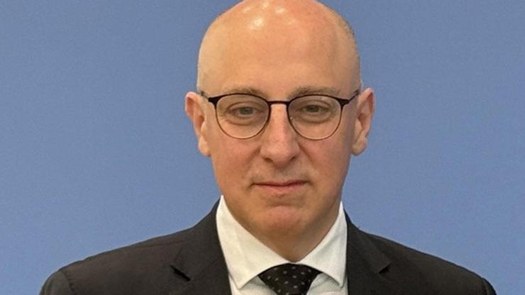 Almanya’da iç istihbarata Türk kökenli başkan getirildi – Dünya Haberleri CNN TÜRK
