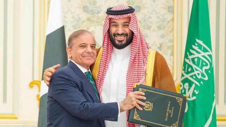 Riyad’da imzalar atıldı: Suudi Arabistan ve Pakistan’dan ortak savunma anlaşması – Son Dakika Dünya Haberleri CNN Türk