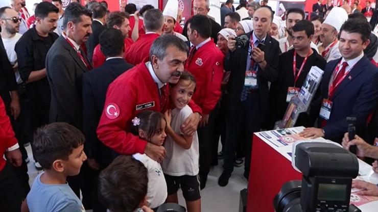 Milli Eğitim Bakanı Yusuf Tekin, TEKNOFESTi ziyaret etti – CNN TÜRK Son Haberler