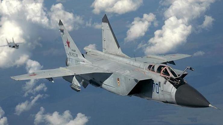 Baltıkta yeni gerginlik! Hava sahası ihlali sonrası NATO jetleri havalandı – Son Dakika Dünya Haberleri CNN Türk | Video