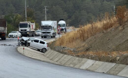 Bolu’da yağış nedeniyle 3 araç birbirine girdi: 8 yaralı