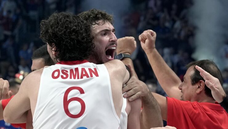 Namağlup 12 Dev Adam, EUROBASKET 2025'te son 16'da