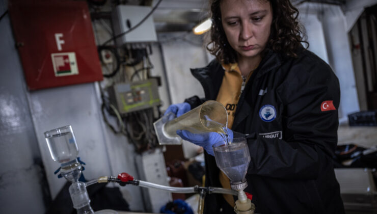 Bilim insanları Arktik’te ölçümler gerçekleştirdi