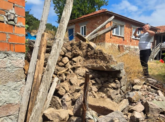 Balıkesir'de 6 dakika arayla 2 deprem