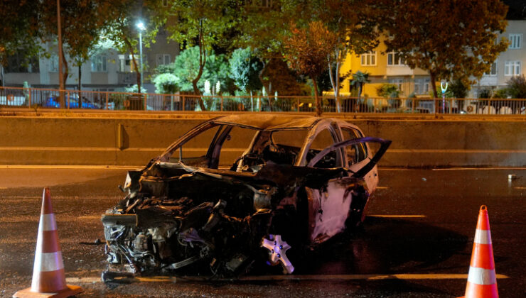 Esenler’de bariyere çarpan otomobildeki 5 kişi yaralandı