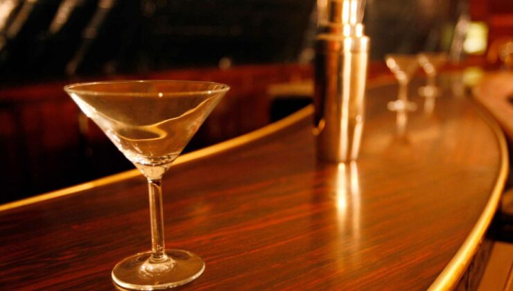 Araştırma: Tek bir içki bile bunama riskini artırıyor