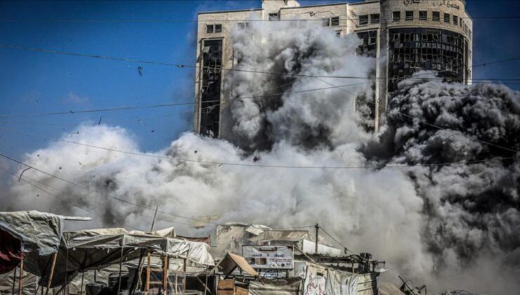 Soykırımcı İsrail’in Gazze’ye düzenlediği saldırılarda 13 Filistinli hayatını kaybetti