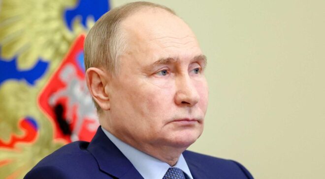 Putin, Ukrayna'yla İstanbul anlaşmaları temelinde barış müzakerelerine hazır olduklarını söyledi