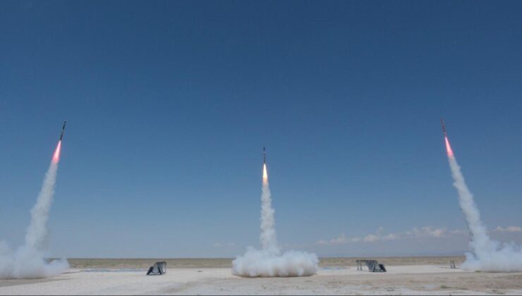 TEKNOFEST Roket Yarışması’nda üç ayrı roket aynı anda ateşlendi