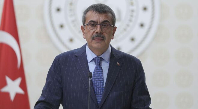 Milli Eğitim Bakanı Tekinden ara tatil açıklaması