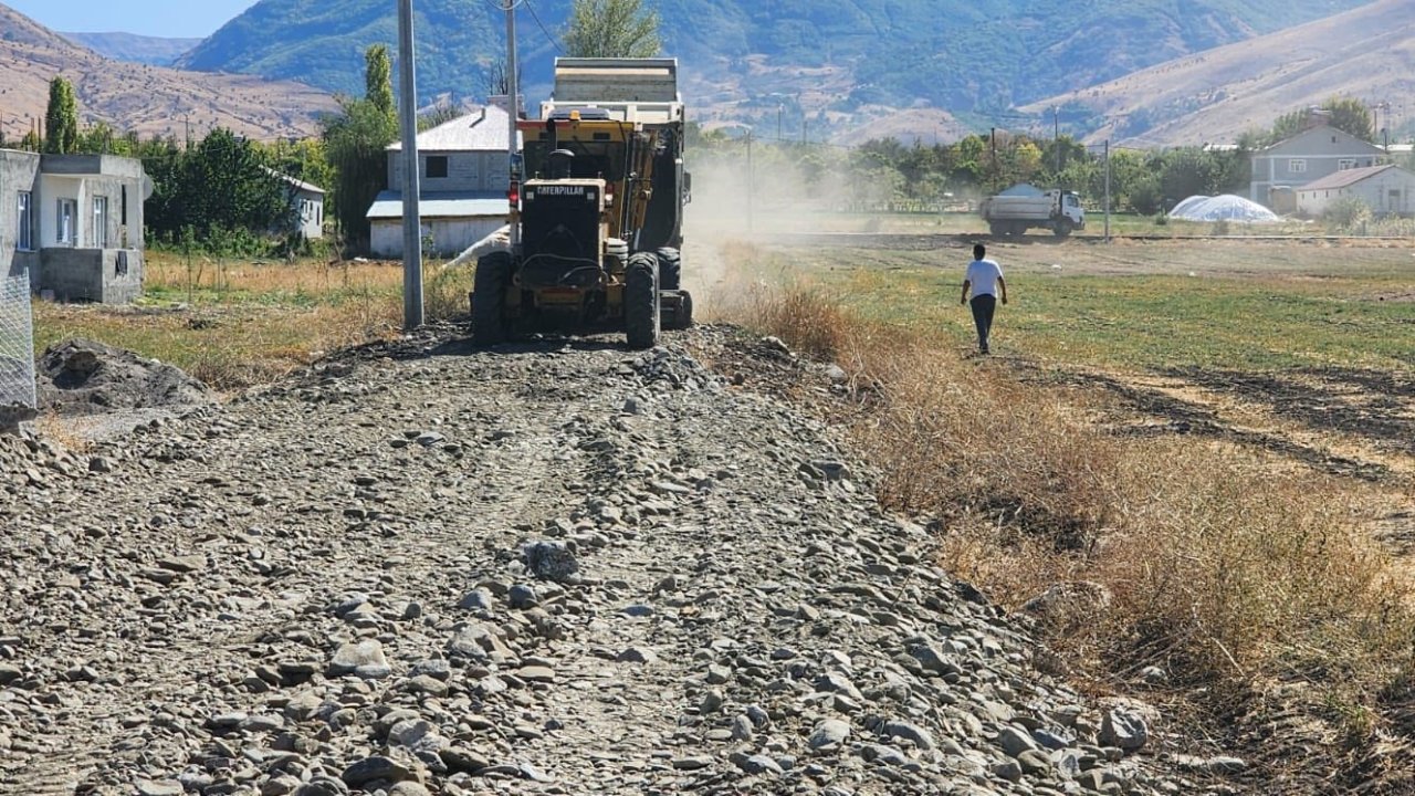 Muş’ta köy Yolları seferberliği başladı