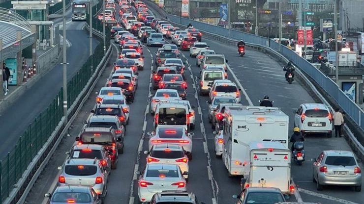 İstanbul’da trafik yoğunluğu yüzde 83’e ulaştı – Son Dakika Haberleri Bugün