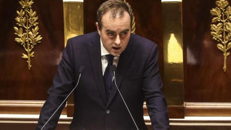 Fransa’da tartışmalı emeklilik reformu askıya alınacak – Dünyadan Haberler CNN Türk