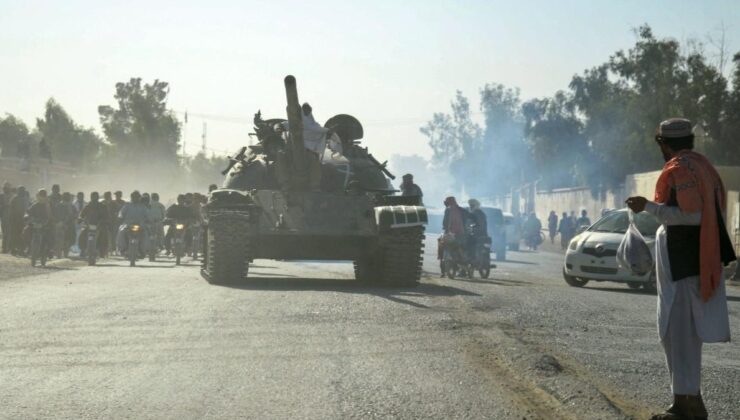 Pakistan-Afganistan sınırında gerilim: 48 saatlik ateşkes ilan edildi – Dünyadan Haberler CNN Türk | Video